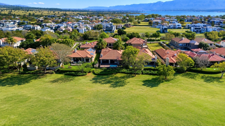 4 Bedroom Property for Sale in Pecanwood Estate North West